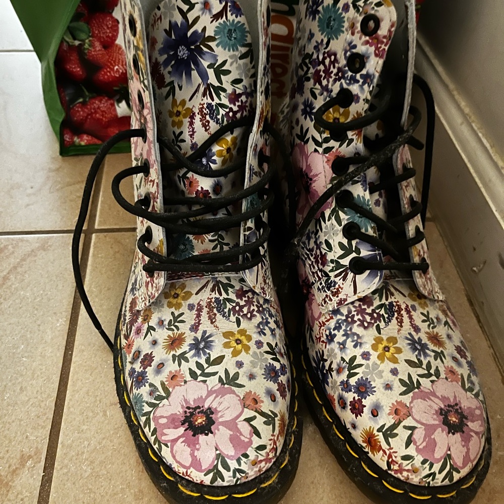 Doc Marten Floral boots